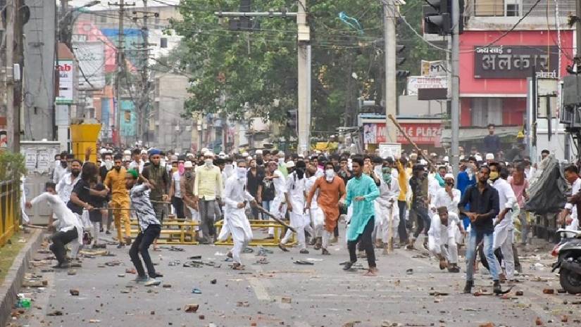ভারতে পুলিশ-বিক্ষোভকারী সংঘর্ষে নিহত ২