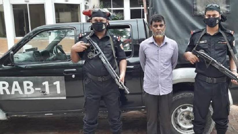 নারায়ণগঞ্জের বন্দরে হাজার পিস ইয়াবাসহ আটক ১