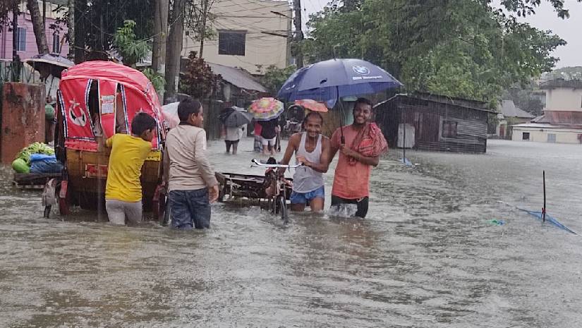 সিলেটে বন্যা পরিস্থিতির আরও অবনতি 