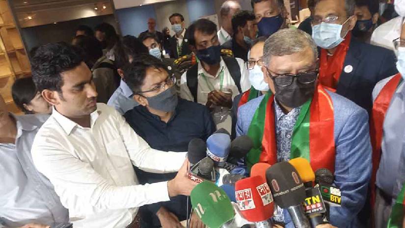 বন্যার্তদের জন্য ভাসমান চিকিৎসা কেন্দ্র করার উপকরণ নেই : স্বাস্থ্যমন্ত্রী