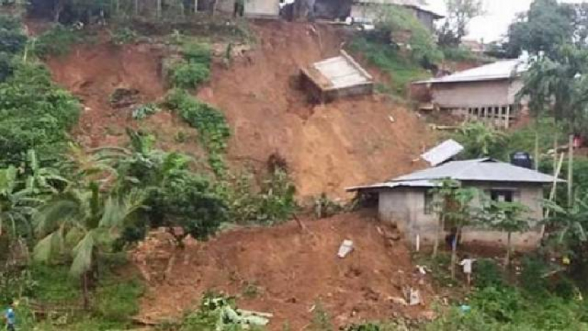 ভারি বৃষ্টিতে পাহাড় ধসে শিশুর মৃত্যু