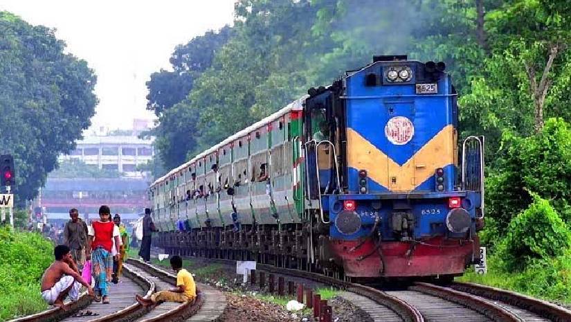 ট্রেনের ফিরতি টিকিট বিক্রি শুরু আগামীকাল
