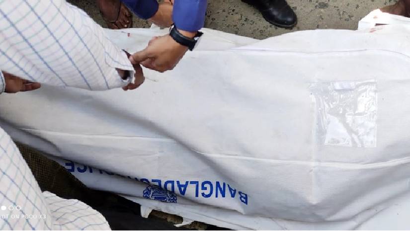 ঈদযাত্রায় ট্রাকের চাপায় লাশ হয়ে বাড়ি ফিরলো দুই যুবক