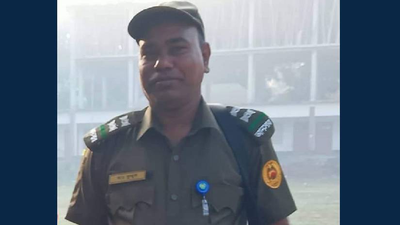 সহকর্মীকে কুপিয়ে মারল আনসার সদস্য