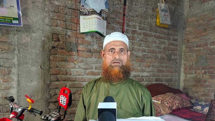 জীবনের নিরাপত্তা চেয়ে প্রধানমন্ত্রীর হস্তক্ষেপ কামনা মাদ্রাসা শিক্ষকের