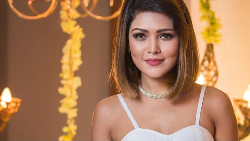 অভিনেত্রী