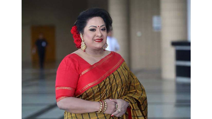 এফডিসির শোক দিবসের অনুষ্ঠান থেকে অভিনেত্রী অরুণা বিশ্বাসের ব্যাগ চুরি
