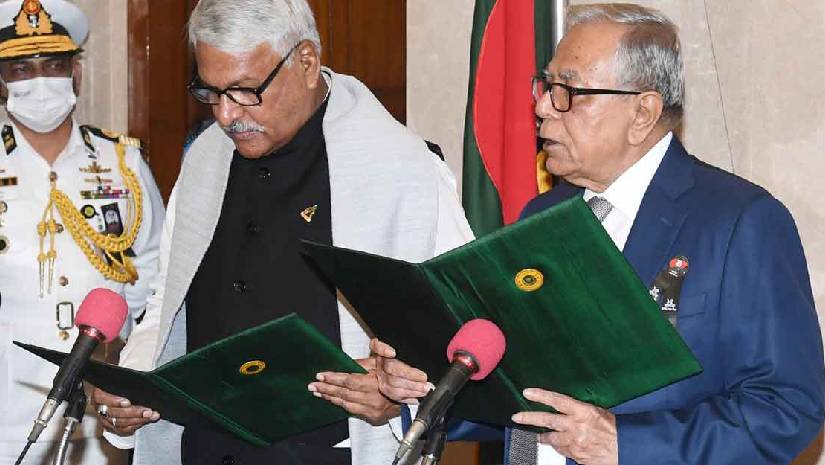 ডেপুটি স্পিকার হিসেবে শপথ নিলেন টুকু