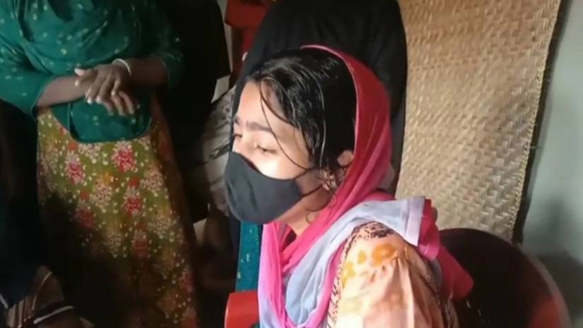 প্রেমিকের বিয়ের খবরে অনশনে ইডেন কলেজছাত্রী