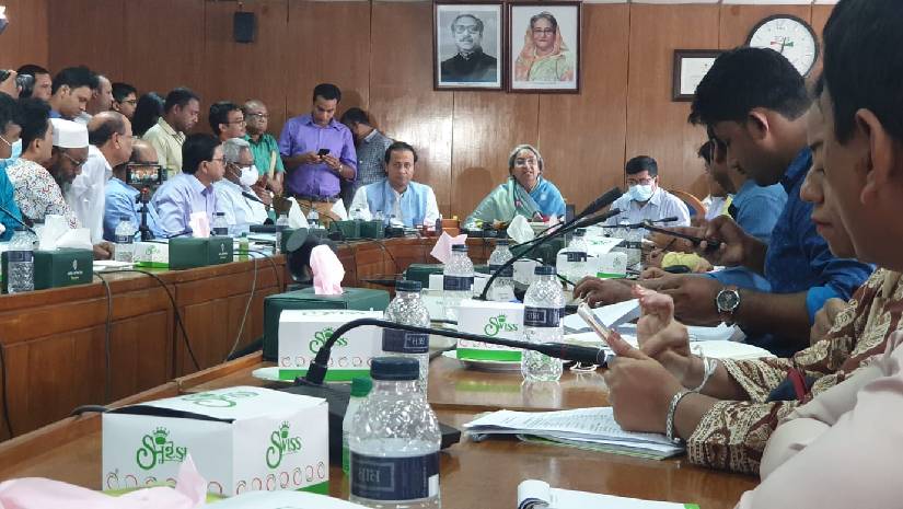 ২ ঘণ্টা হবে এসএসসি পরীক্ষা, ২১ দিন বন্ধ কোচিং
