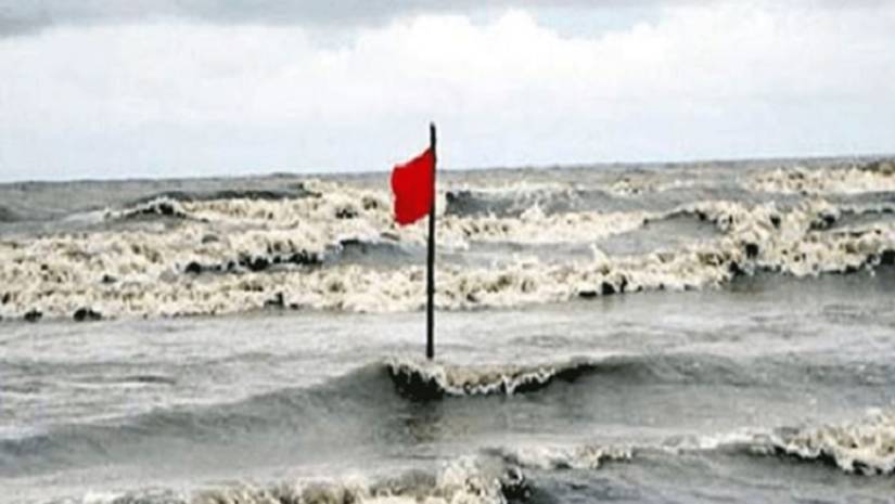 সমুদ্রবন্দরে ৩ নম্বর সতর্ক সংকেত