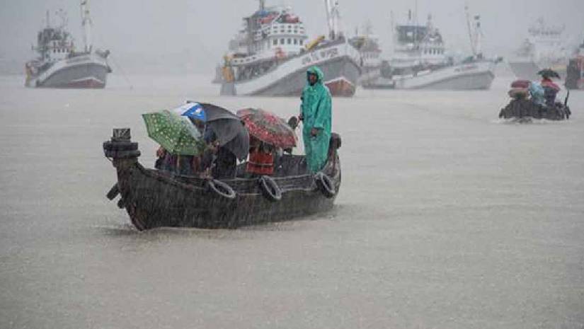 ২০ জেলার নদীবন্দরে সতর্ক সংকেত, ঝড়ো হাওয়া ও বজ্রপাতের আভাস
