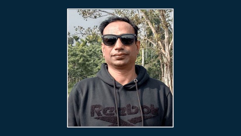 স্কুলছাত্রীকে নিয়ে পালালেন প্রধান শিক্ষক