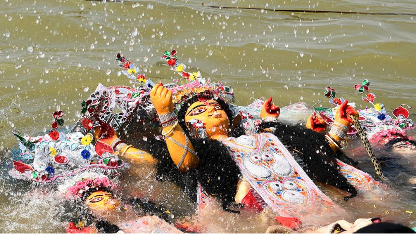 প্রতিমা বিসর্জন দিতে গিয়ে পানিতে ডুবে নিহত ৭