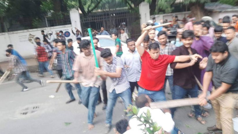 ঢাবিতে নুরুর দলের ছাত্র সংগঠনের ওপর ছাত্রলীগের হামলা