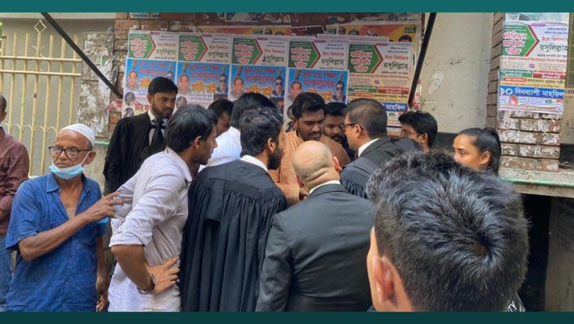 আকতারদের মুক্তির দাবিতে সিএমএম কোর্টের সামনে নুরের অবস্থান