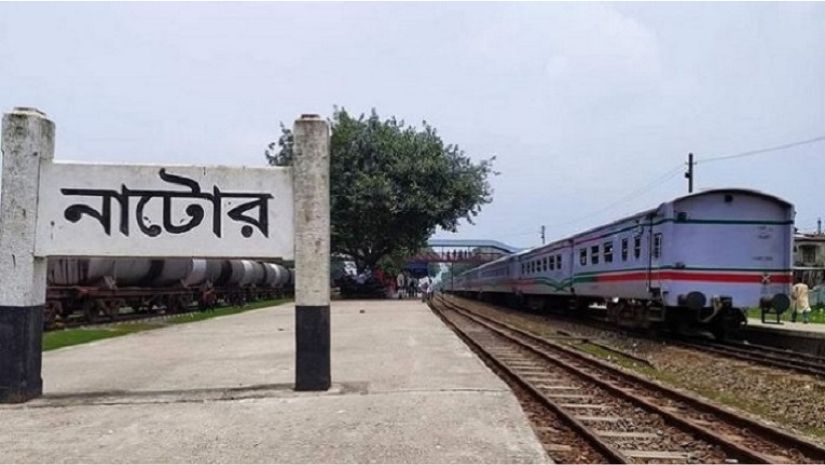 ২ ঘণ্টা পর সচল ট্রেন চলাচল