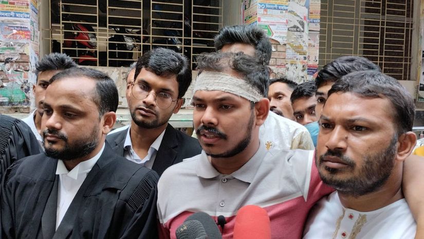 ছাত্রলীগের ১৪ নেতার বিরুদ্ধে ছাত্র অধিকার পরিষদ সভাপতির মামলা