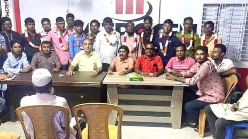বিএনপিতে যোগ দিলেন আওয়ামী লীগ ও জাতীয় পার্টির অর্ধশত নেতাকর্মী