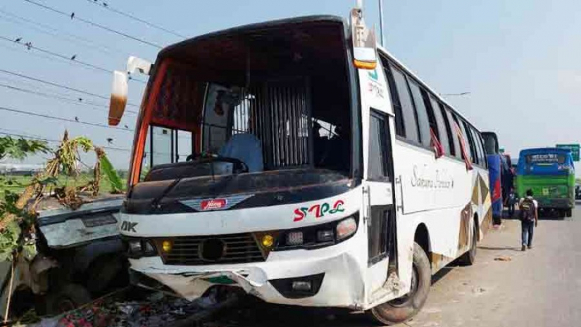 ফরিদপুরে বাস দুর্ঘটনায় নিহত ৪