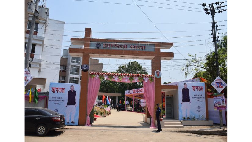 প্রেমে টানাপোড়েন : প্রেমিকের সামনে বিষপানে আত্মহত্যা মাদরাসাছাত্রীর