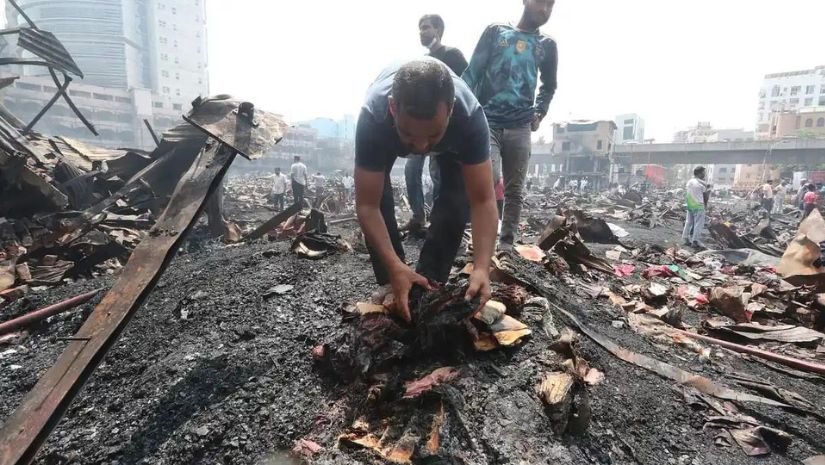 বঙ্গবাজারে আগুন