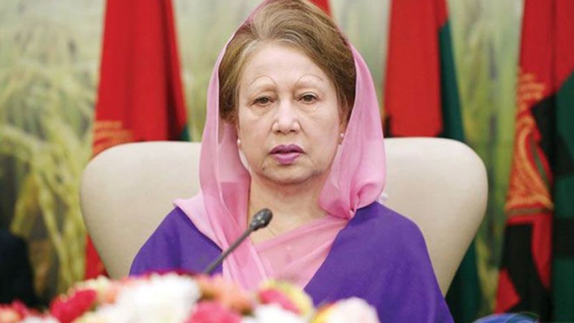 হাসপাতাল থেকে বাসায় ফেরার পর ভালো আছেন খালেদা জিয়া