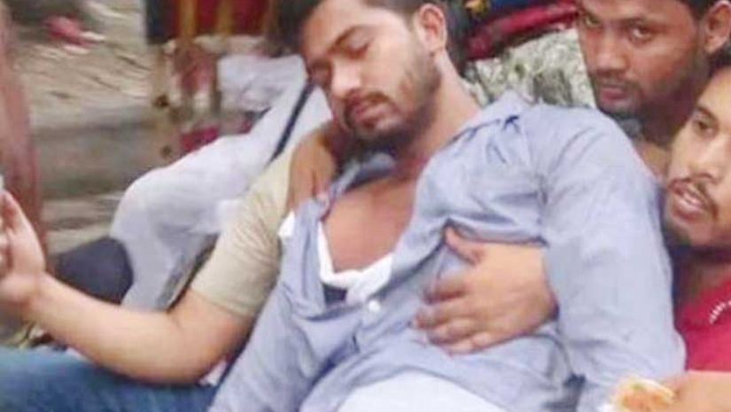 ঢাবিতে নুরসহ সহযোগীদের ওপর ফের ছাত্রলীগের হামলা