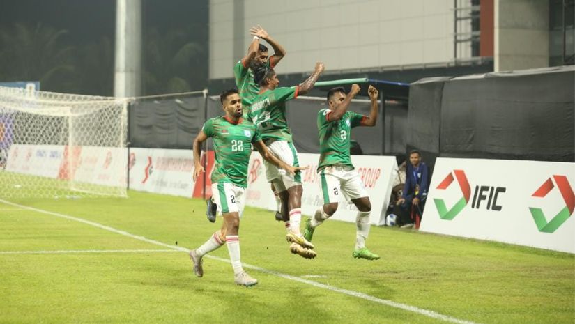 ফুটবল