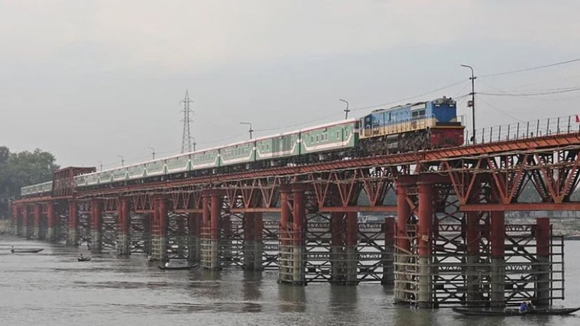 ট্রেন