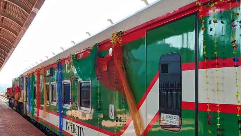 ট্রেন