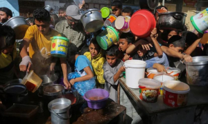 অনাহারে দিন কাটাচ্ছে গাজার অর্ধেক মানুষ