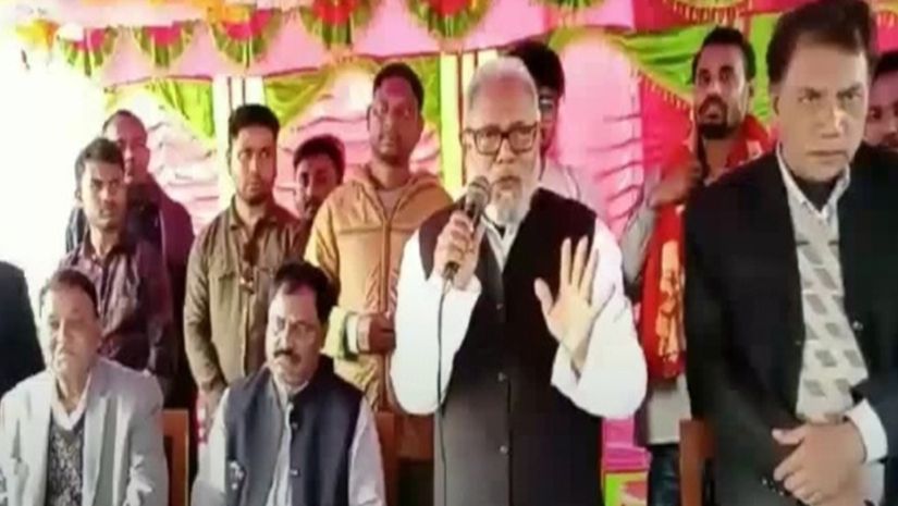 নির্বাচনে