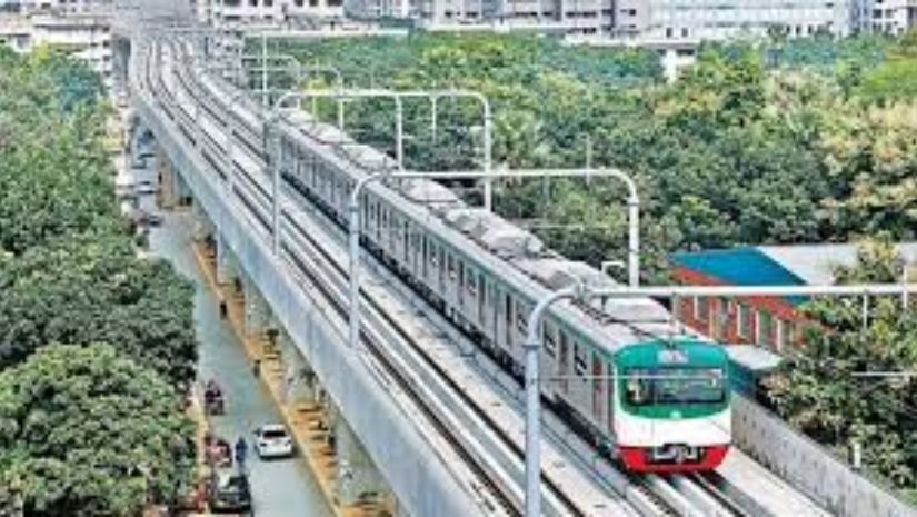 পহেলা বৈশাখে মেট্রো রেলে উপচে পড়া ভিড়
