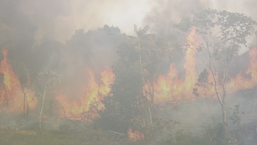 আগুন 