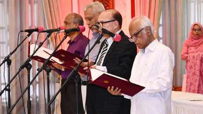 উপদেষ্টা
