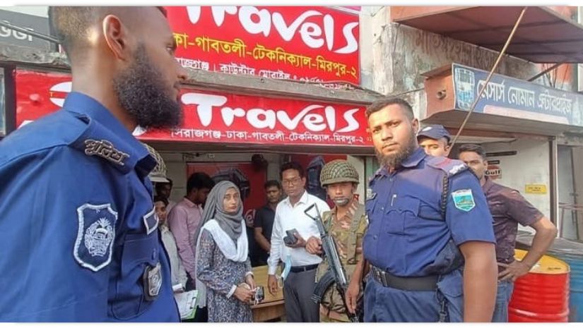 অতিরিক্ত ভাড়া আদায়: সিরাজগঞ্জে ৯৮ হাজার টাকা জরিমানা   