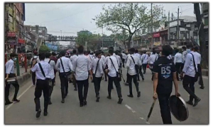 সিটি কলেজে গিয়ে হামলা ও ভাঙচুর চালাল ঢাকা কলেজ