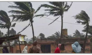 দুপুরের মধ্যে ১৬ অঞ্চলে ঝড়ের পূর্বাভাস