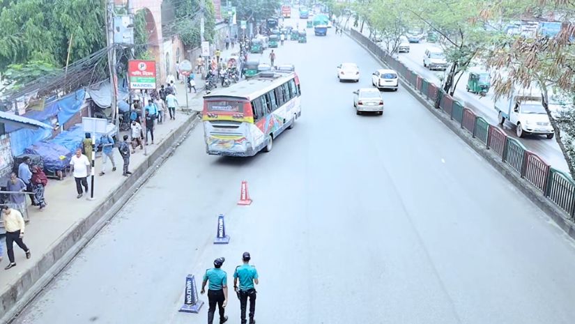 bus-and-police-dhaka