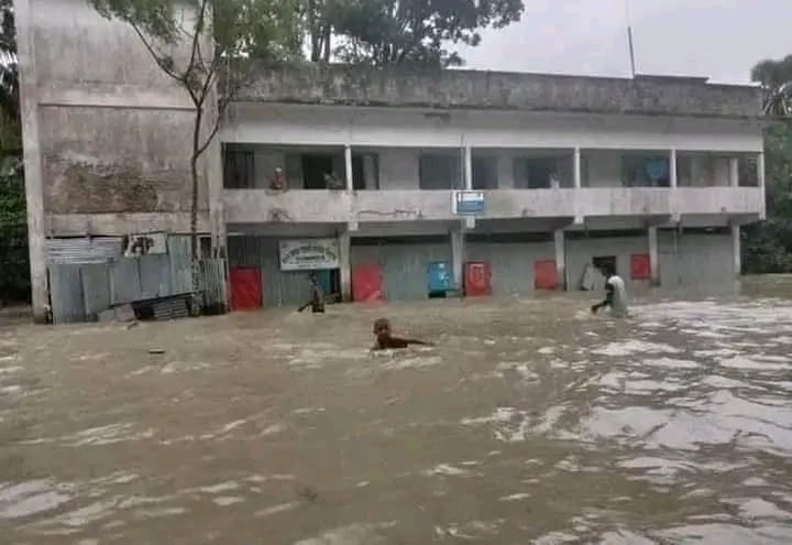 ঘুর্ণিঝড় রেমালে ক্ষতবিক্ষত উপকূলীয় জেলা বরগুনা